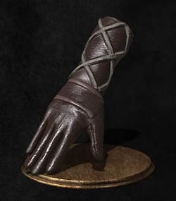 Dark Souls III Кожаные перчатки (Leather Gloves)