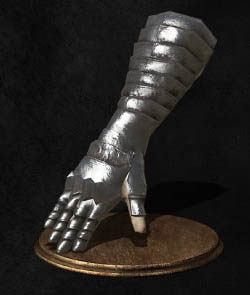 Dark Souls III Наручи серебряного рыцаря (Silver Knight Gauntlets)