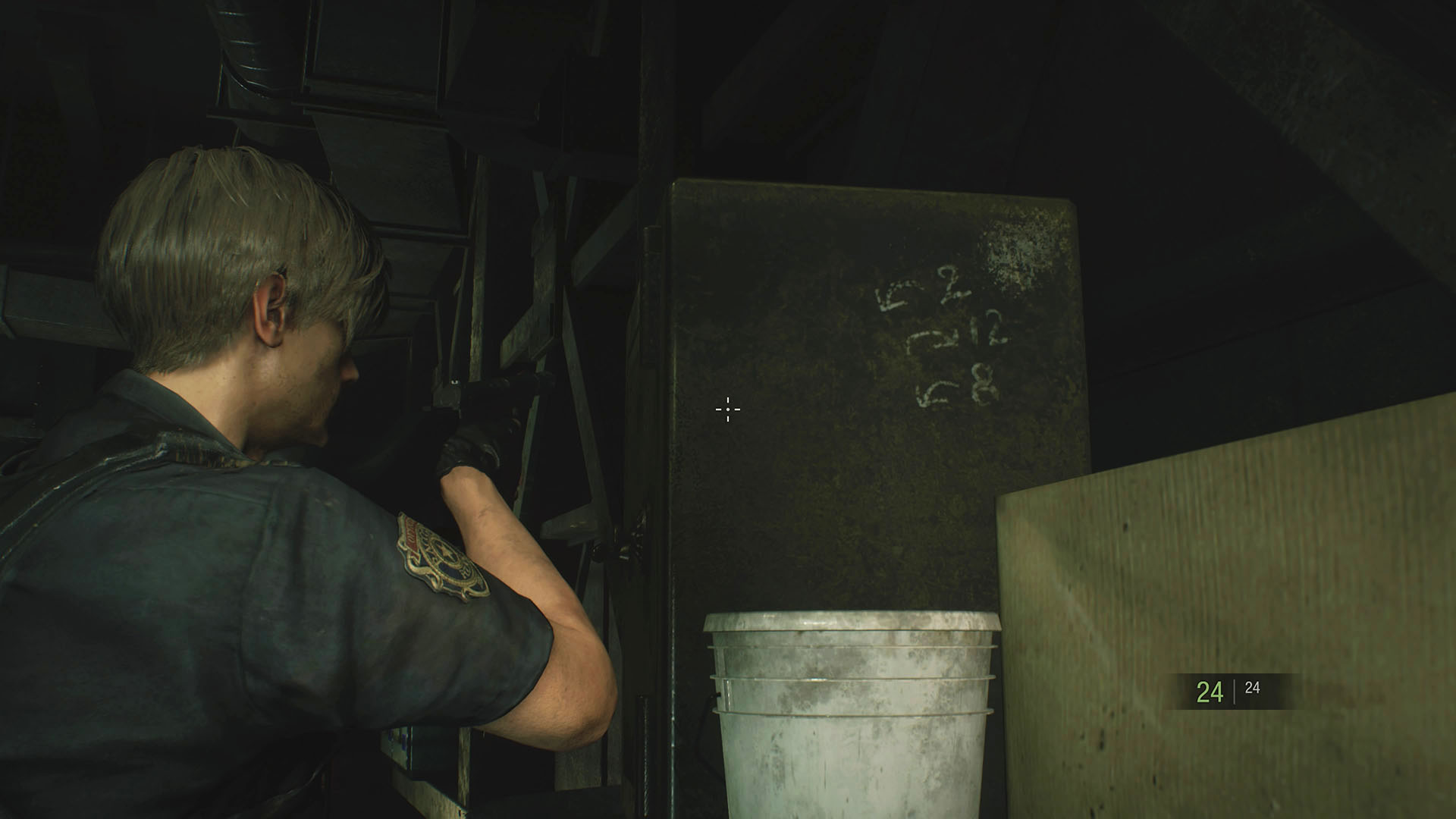 Resident Evil 2 прохождение игры - Решение головоломки сейфа из комнаты с очистным бассейном